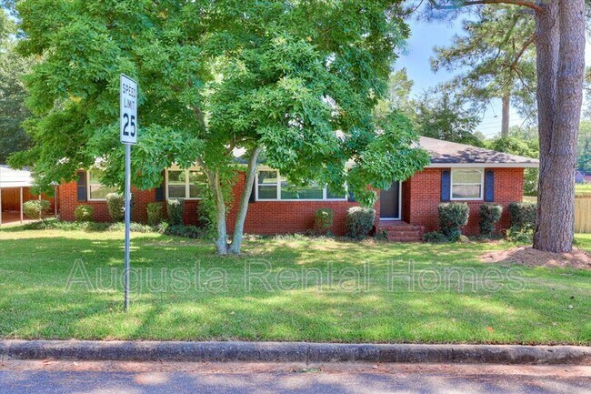Building Photo - 2407 Brentwood Place
