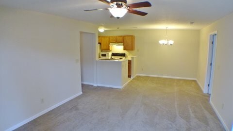 Building Photo - 648 Friars Ln