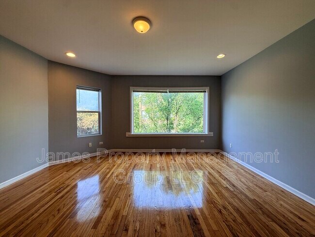 Foto del edificio - 5205 S Drexel Ave