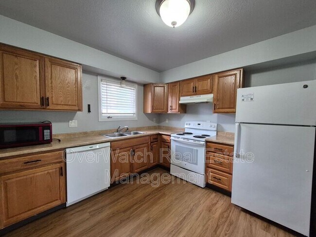 Foto del edificio - 3162 Tarwater Ave