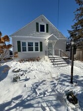 Building Photo - 815 S Lake Ave