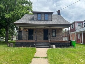 Building Photo - 214 Front St