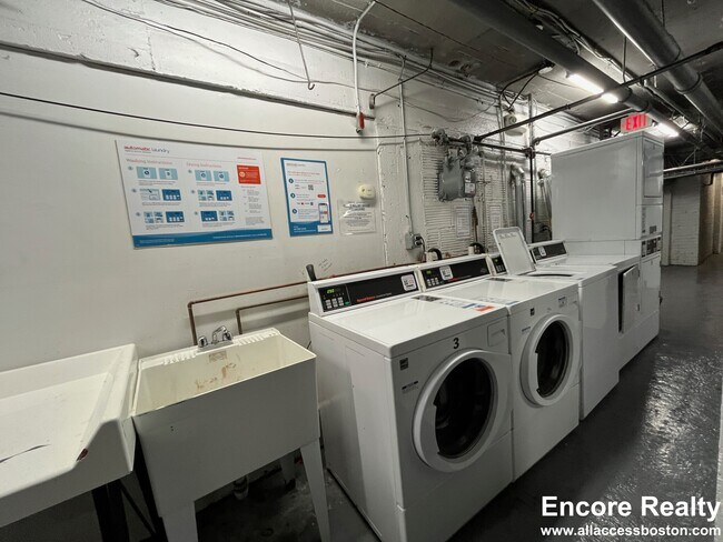 Foto del edificio - 88 Washington St