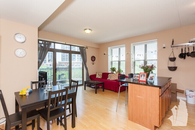 Foto del edificio - 1250 S Indiana Pkwy