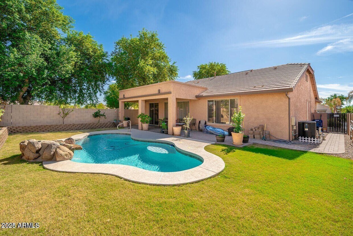 Foto principal - 15306 W Boca Raton Rd
