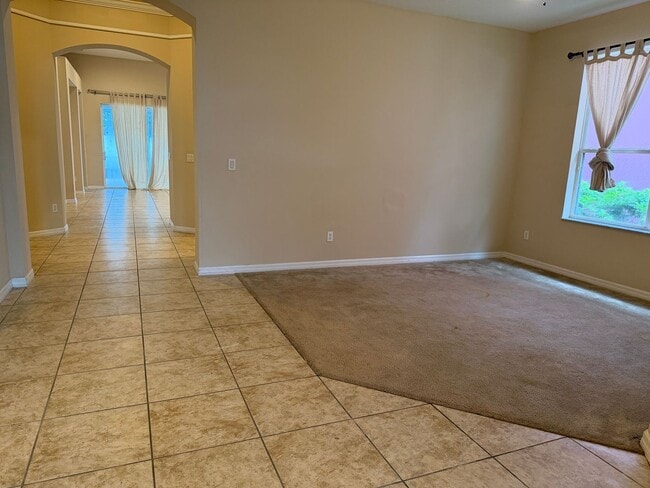 Building Photo - 3227 Lake Jean Dr