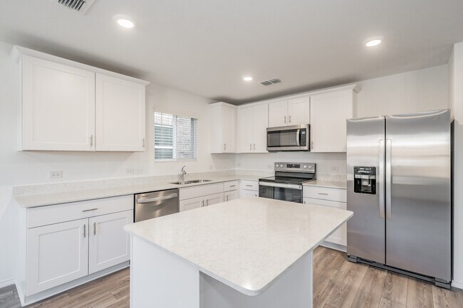 Foto del edificio - 847 Lake Fletcher Rd