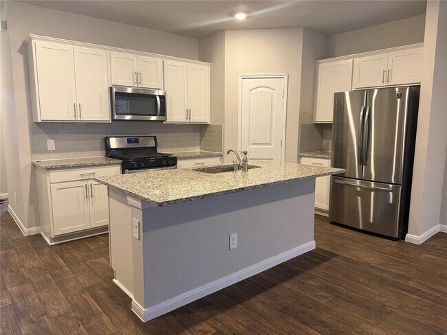 Foto del edificio - 154 Solitude Dr