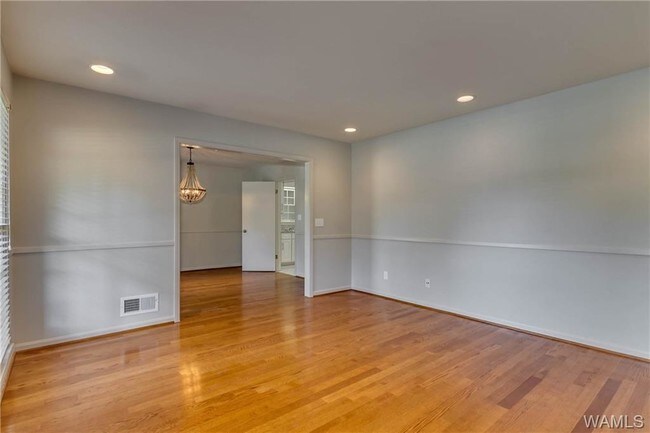 Foto del edificio - 401 Riverdale Dr