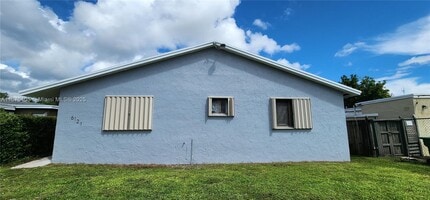 Building Photo - 6121 SW 39th St