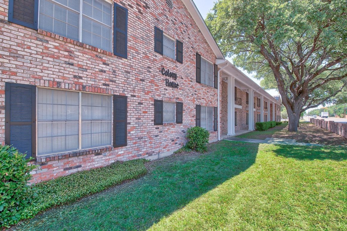 Primary Photo - Colony House Apartments