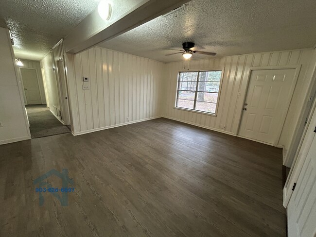 Building Photo - 1101 N Kings Hwy