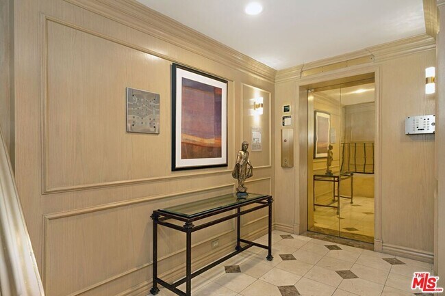 Foto del edificio - 10751 Wilshire Blvd