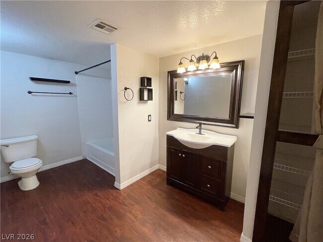 Foto del edificio - 555 E Silverado Ranch Blvd