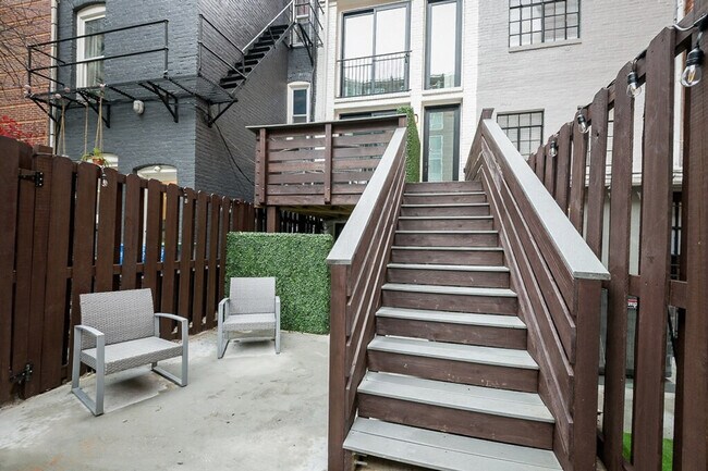 Foto del edificio - 1504 Q St NW