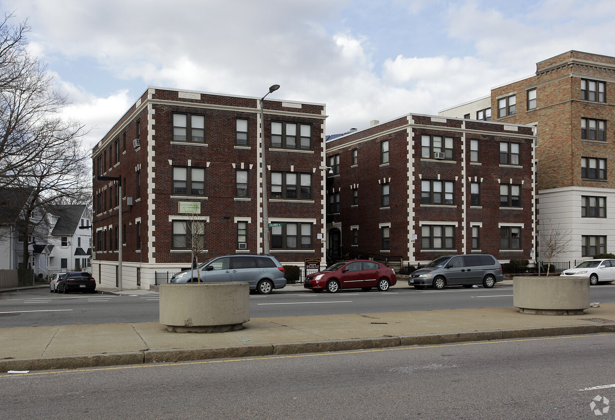 Building Photo - Columbia Road Properties