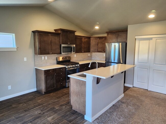 Building Photo - New 3 bedroom Hayden Home