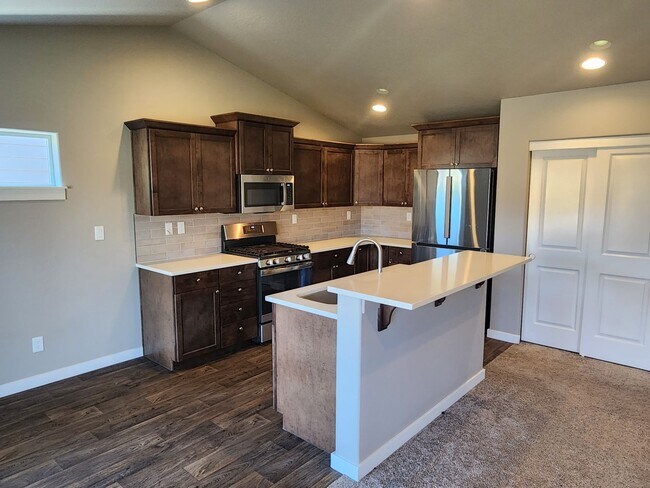 Foto del edificio - New 3 bedroom Hayden Home