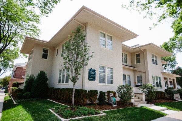 Foto principal - 3128 N Shepard Ave