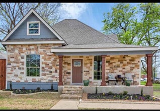 Building Photo - 704 Chaffin St