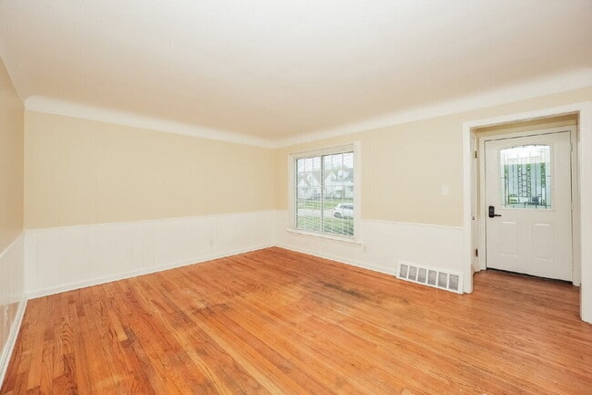Foto del edificio - 18308 Edinboro Ave