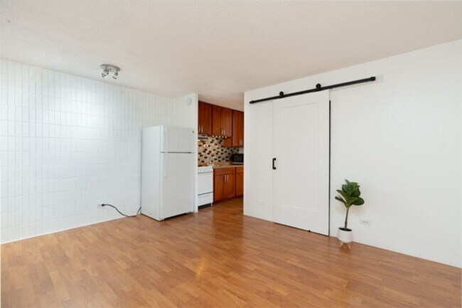 Foto del edificio - Modern, Fully Updated 1BR at the Gateway to Waikiki – ALL UTILITIES INCLUDED!