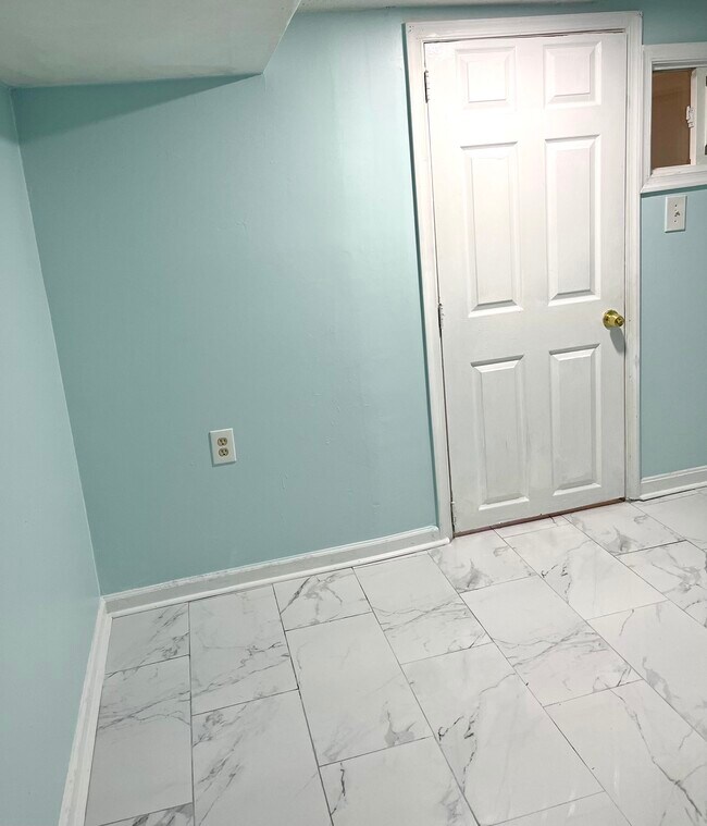 Foto del edificio - 3022 Warder St NW