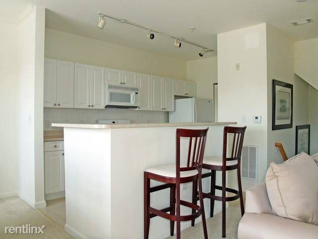 Foto principal - 100 Avalon Way