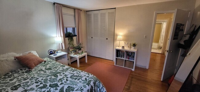 Foto del edificio - 239 Kelton St