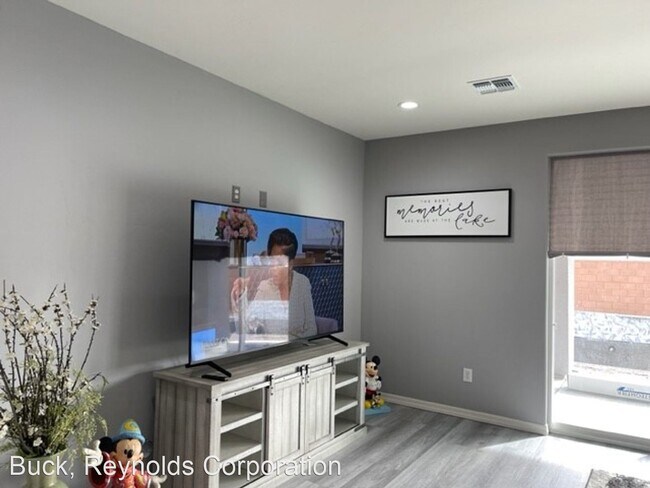 Building Photo - 4 br, 3 bath House - 2384 Corwin Rd.