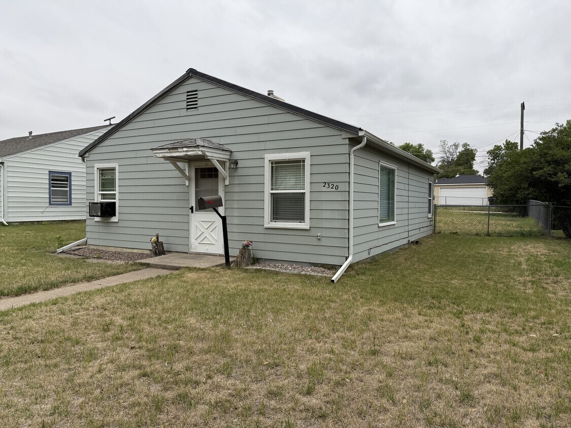 Primary Photo - 2320 7th Ave S