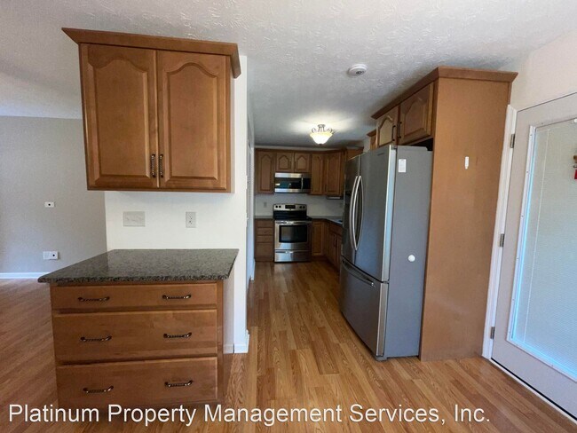 Building Photo - 3 br, 2 bath House - 590 Old Corinth Rd