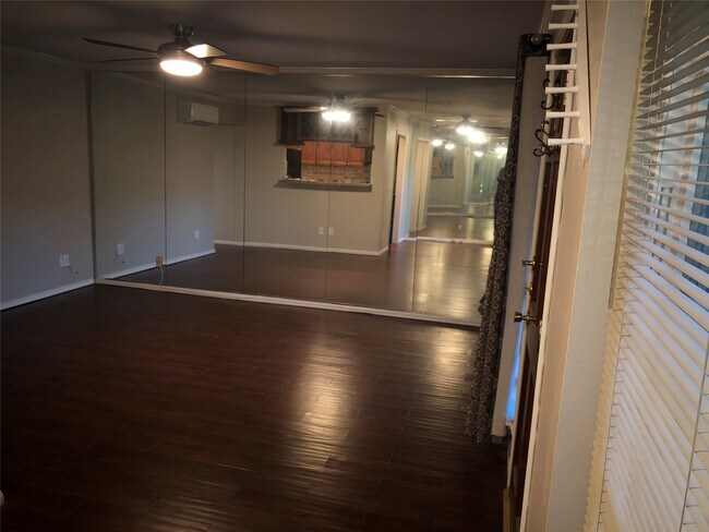 Foto del edificio - 2507 Montrose Blvd