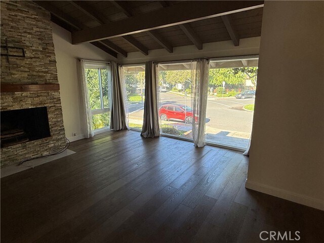 Foto del edificio - 1514 Engracia Ave