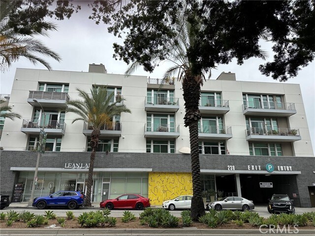 Foto del edificio - 238 S Arroyo Pkwy