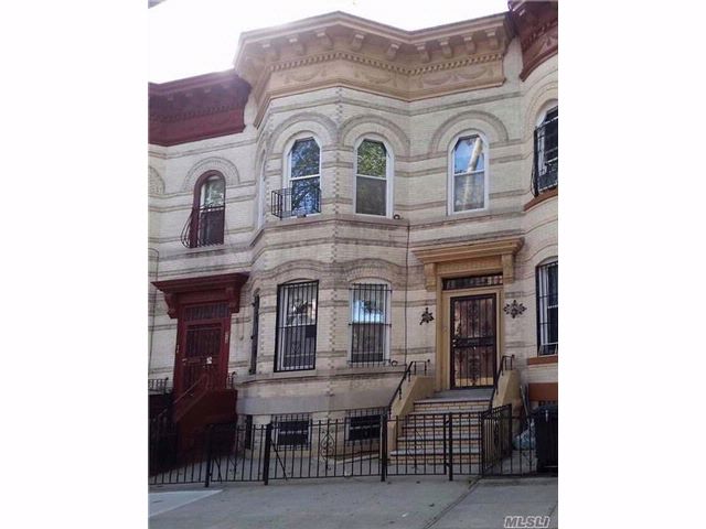 Primary Photo - 315 Weirfield St