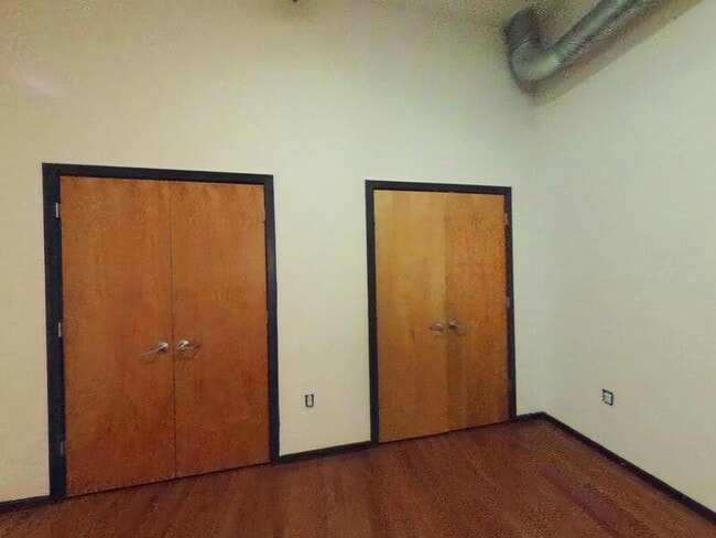 Building Photo - 110 S 15th St