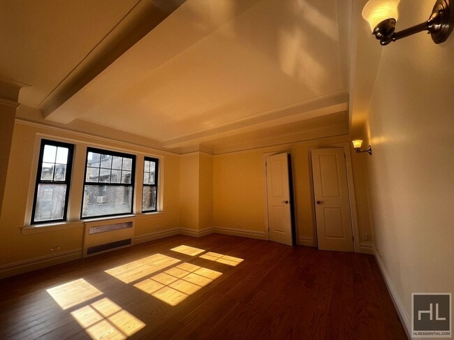 Building Photo - Christopher Street