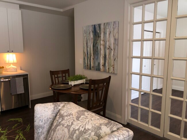 Foto del edificio - 110 W 10th St