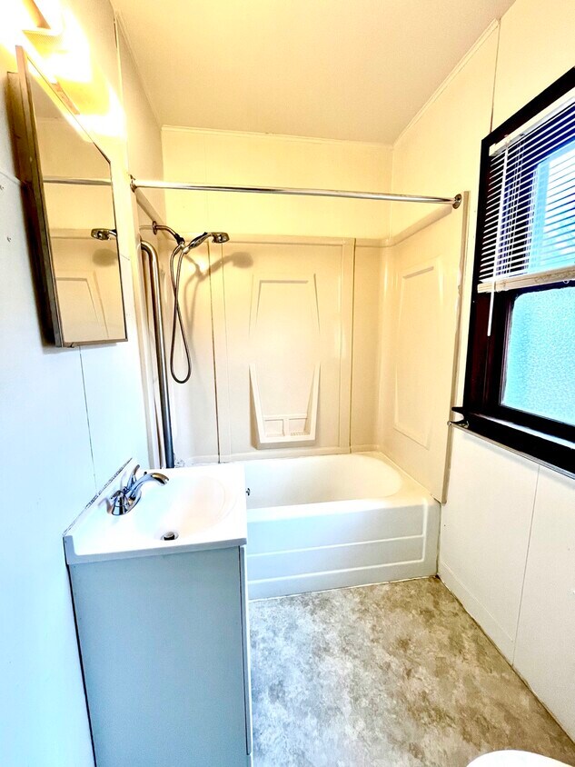 Foto del edificio - 213 E Oregon St