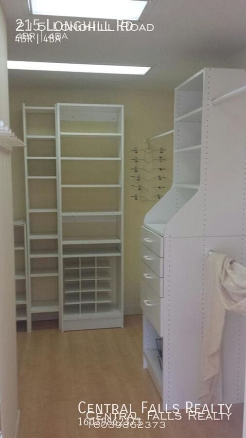 Building Photo - 215 Longhill Rd-