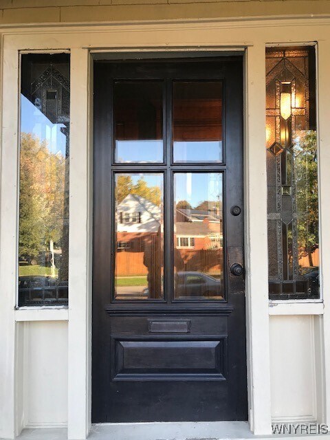 Foto del edificio - 825 Forest Ave