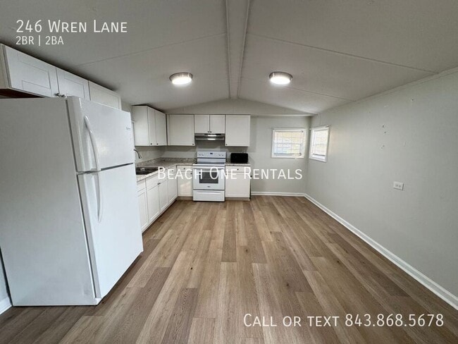 Building Photo - 246 Wren Ln