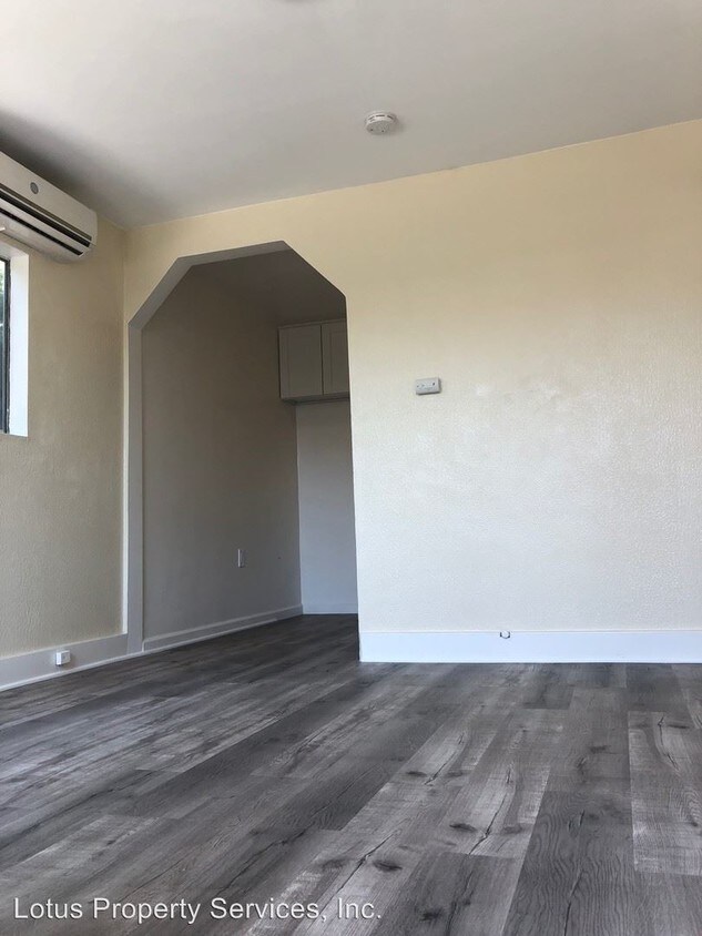Foto principal - 9432-9438 Valley Blvd