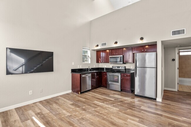 Foto del edificio - Roosevelt West Townhomes