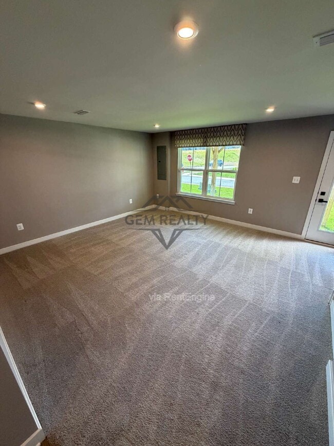 Building Photo - 8700 Stevenson Ln