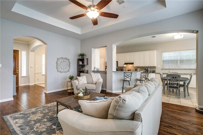 Building Photo - 1816 Pecan Grove