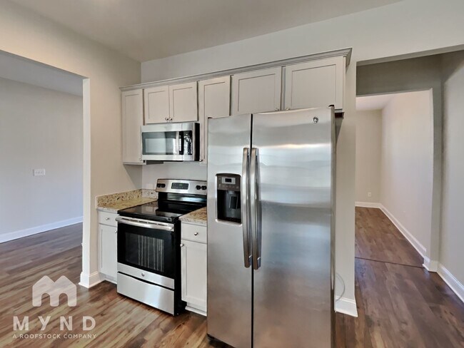 Foto del edificio - 1212 Silver Farm Rd