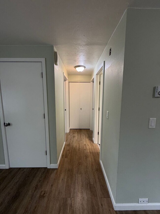 Foto del edificio - 2 Bedroom Duplex in Thurston/East Springfield Neighborhood