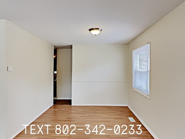 Building Photo - 452 Springfield St
